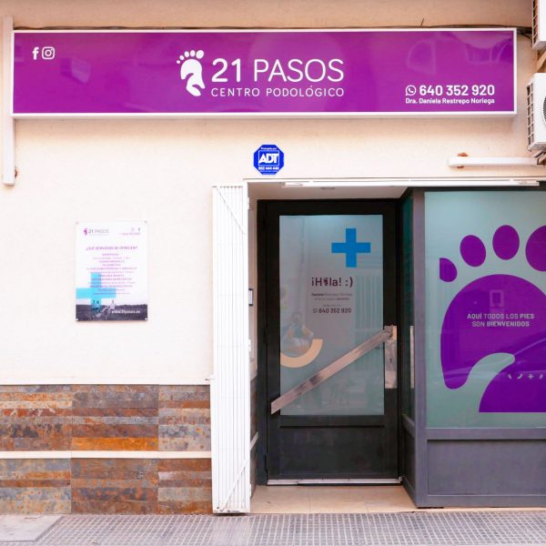 Exterior del Centro Podológico 21 Pasos de Beniaján